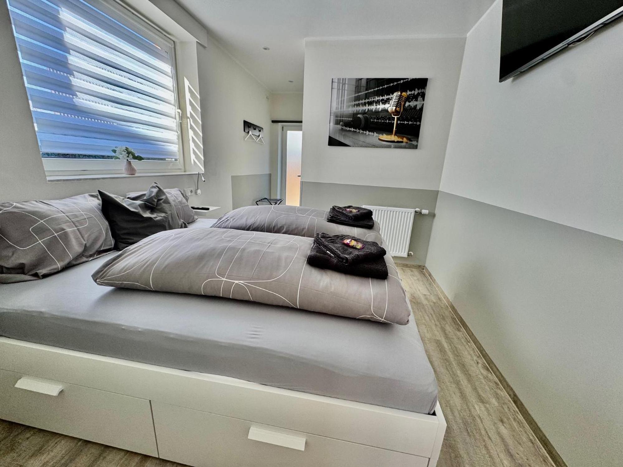 Gaestezimmer Beate Und Ferienwohnung Rheda Wiedenbrueck Екстериор снимка